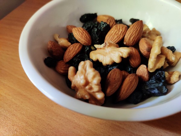 Trace minerals in nuts